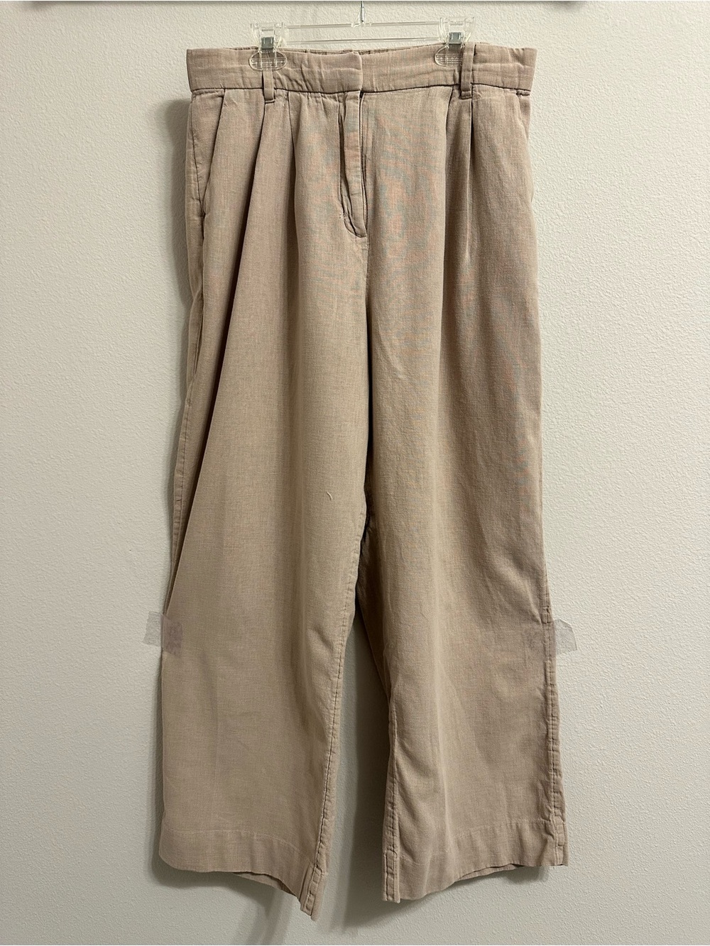 Abercrombie & Fitch Women’s Pleated Chinos in Light Khaki size M 53% linen